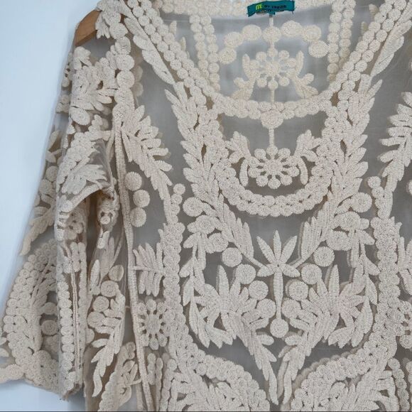 Me My Emblem Embroidered Cream Blouse Top - Picture 5 of 10